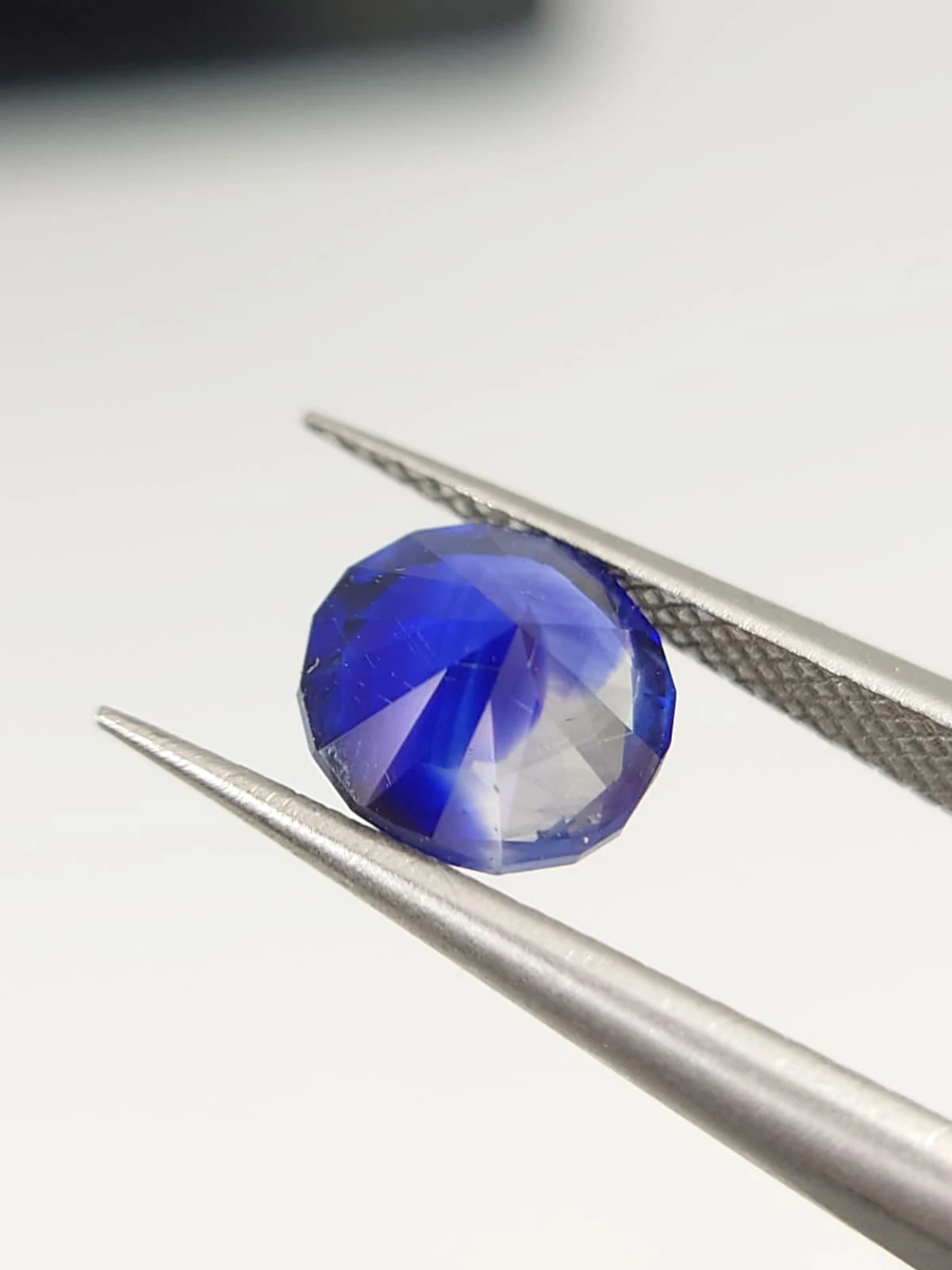 Royal Blue Sapphire 1.5ct Brilliant Cut from Afghanistan — view 5